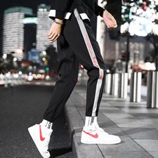红色