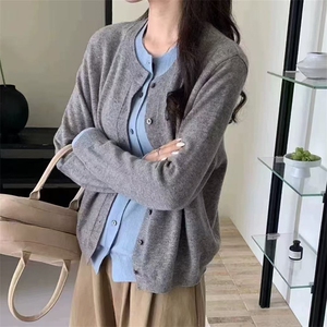 高级慵懒风澳洲美丽诺羊毛假两件开衫女圆领秋冬加厚毛衣外套图片