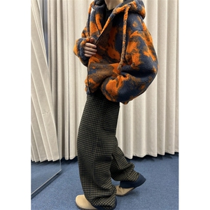 WT109-P110 橙色火烧云扎染连帽男羊羔毛保暖厚外套图片