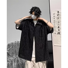黑色