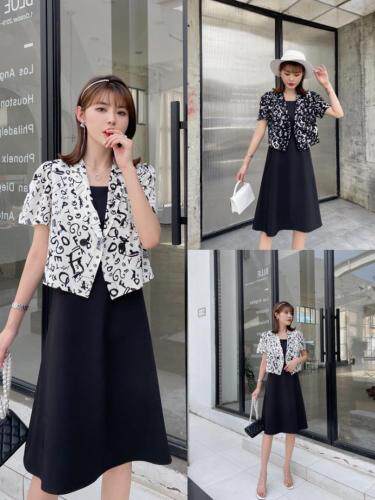 夏装二件套连衣裙上新中，女装连衣裙，秋莎明月