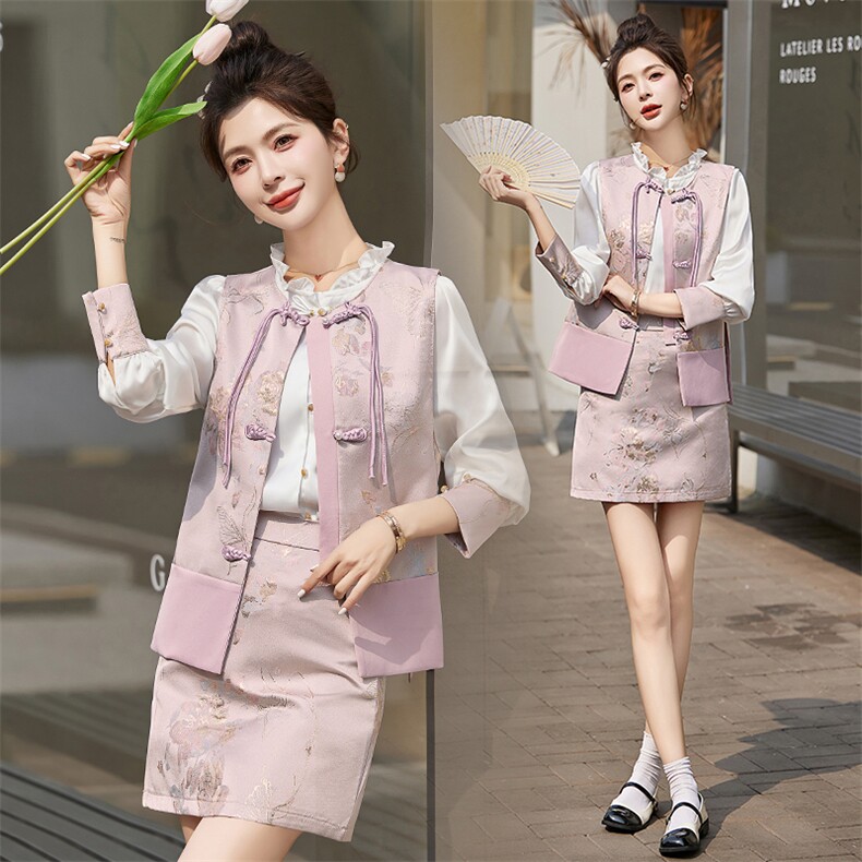 现货新中式套装女春秋新款提花刺绣上衣半裙绣花盘扣洋气三件套，女装套装/套裙，曼慕纤衣