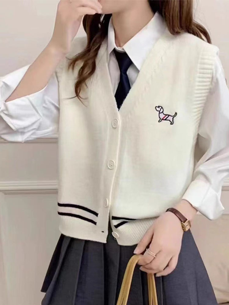 韩系设计感刺绣动物针织马甲女2025秋季新款宽松V领显瘦无袖马甲,针织衫/毛衣,萱芳婷羊绒