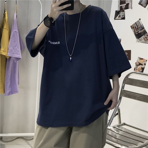 T06常年款男士休闲字母印花T恤衫外套圆领半袖五分袖TEE男女中性图片