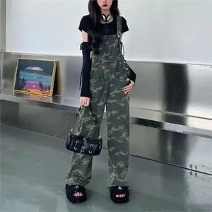 时尚小众复古设计宽松迷彩背带裤工装街头ins新款直筒休闲连体图片