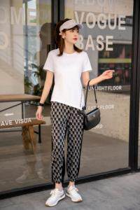 现货供应：休闲时尚套装M一XXL，女装套装/套裙，拉思维加丝