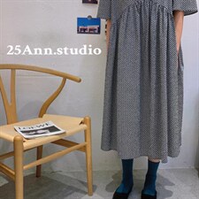 工艺盐缩廓形连衣裙，女装连衣裙，25Ann·Studio