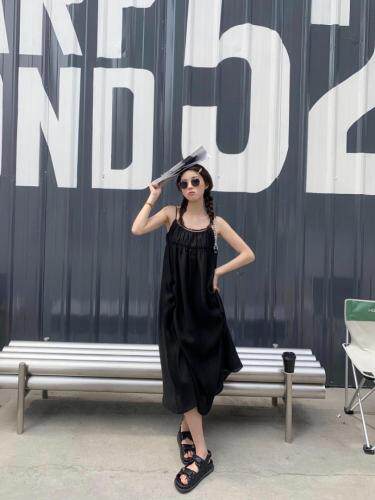 新款 设计感链条??天丝吊带连衣裙图片