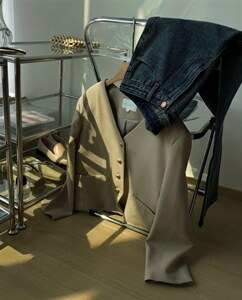 款号：WW0067 名称：V领短款西装外套，女装西装，BD