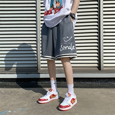 灰色