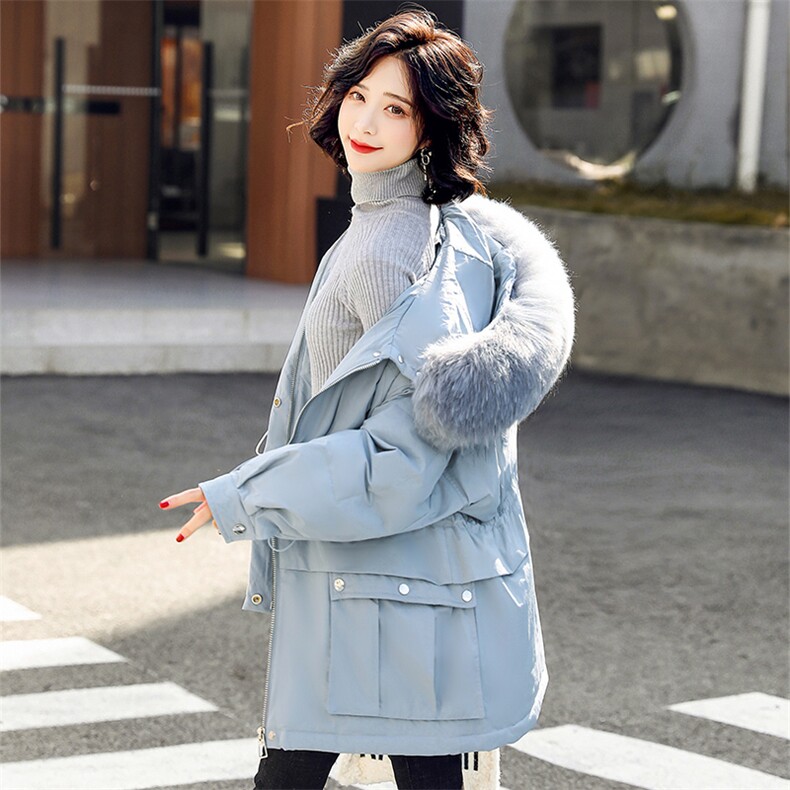 2020冬季新款时尚潮流优雅气质大毛领连帽大口袋羽绒服,女装羽绒服,贵人树