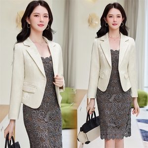小西装外套女短款2024春秋季新小香风西服坎肩配旗袍裙子外搭开衫，女装短外套，婵米儿