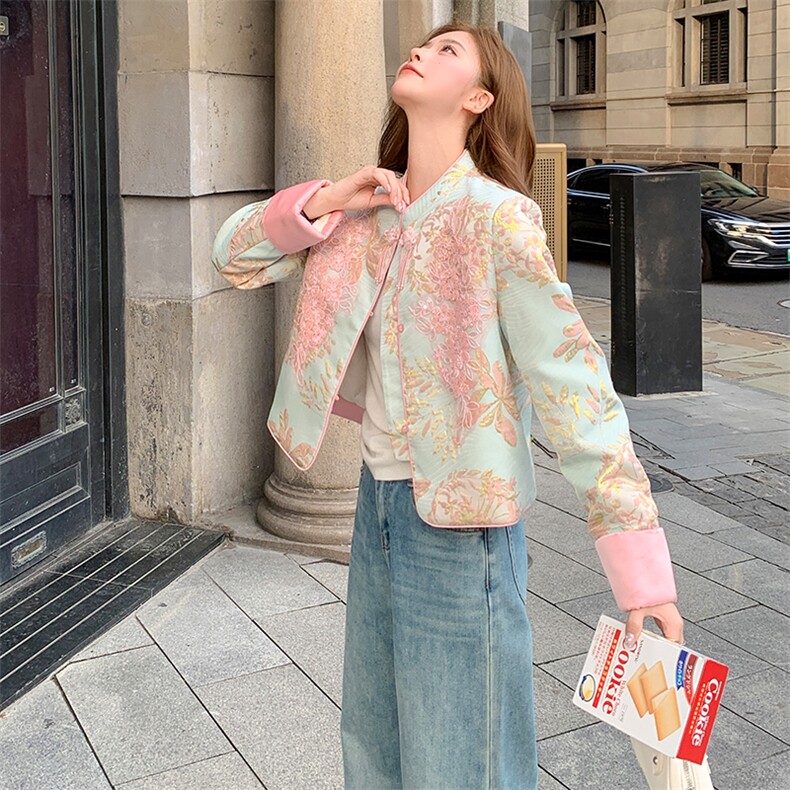 水衣源2706A新中式蕾丝拼接短款提花羽绒外套女图片