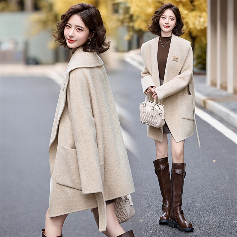 现货主推新款双面羊毛呢青果翻领配胸针腰带白领知性轻奢羊毛大衣，女装双面呢大衣，丝露怡语