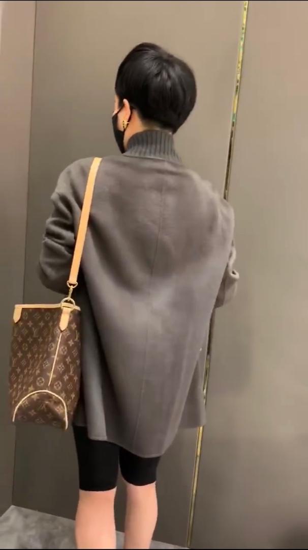 2021秋冬新款欧洲站时尚三粒扣口袋拼皮百分百双面呢,女装其它,L·H·X