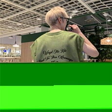 豆绿色