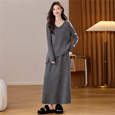 2025韩系氛围感穿搭套装v领不规则下摆针织套裙气质优雅两件套，女装羊毛衫，艾米