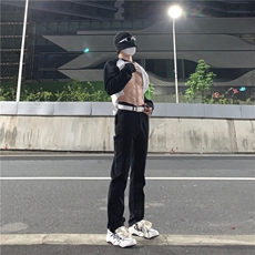 黑色