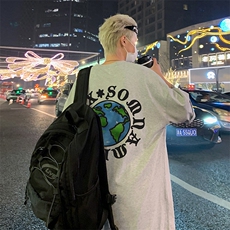 浅灰色