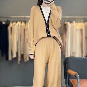 2025年秋季新款百搭女士文艺风V领假两件套装图片