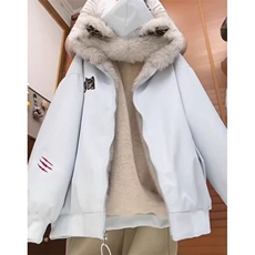 浅蓝色