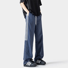 藏青色