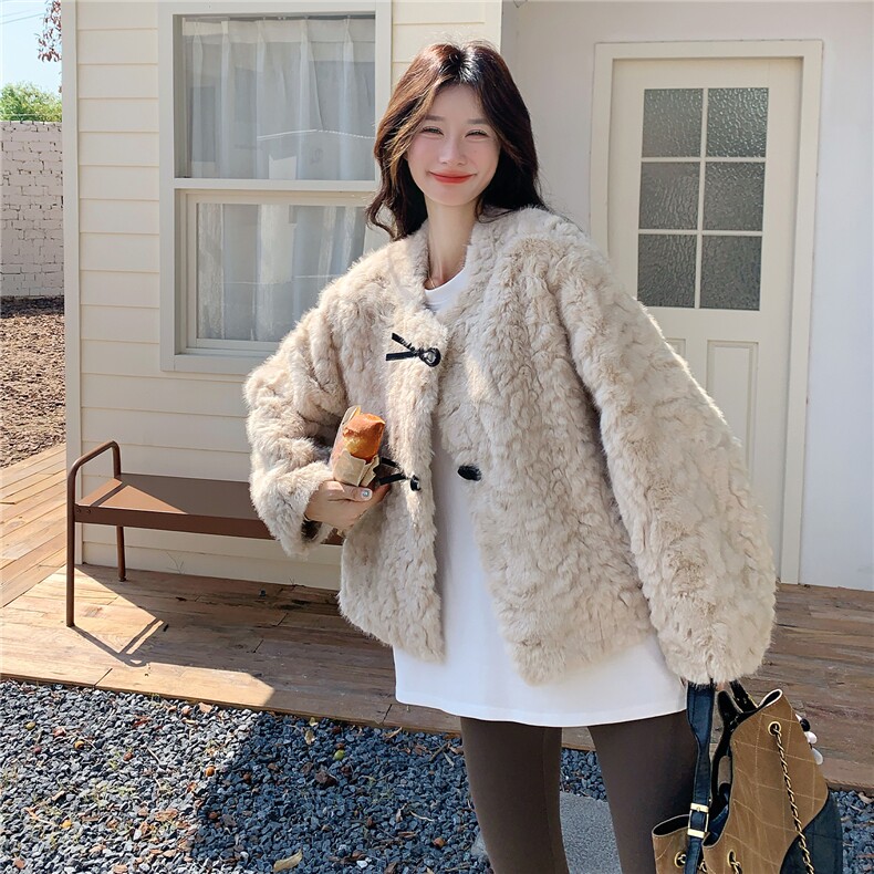 杏色高级感小香风毛毛外套女2025冬季新款温柔氛围感皮毛一体外套,女装皮草,欣美人
