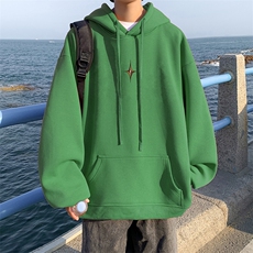 墨绿色