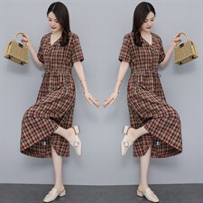 现货，2022年夏季新款女装时尚文艺休闲棉麻连衣裙格子，女装连衣裙，依万里