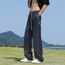 灰色