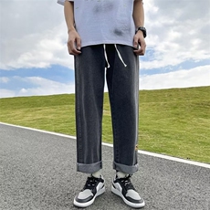 黑灰色