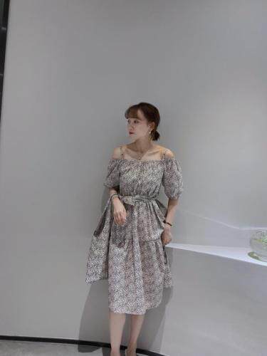 【现货】设计感花包连衣裙，女装连衣裙，驿谷
