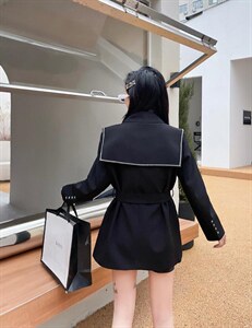 春装刺绣外套，工艺款西服外套，披肩可拖卸图片
