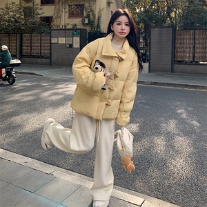立领奶黄色牛角扣羽绒服女冬季2025新款温柔风奶乎乎爆款高级感图片
