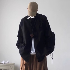 黑色