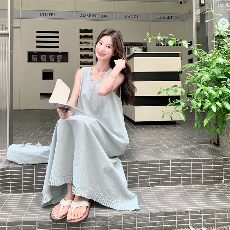 法式减龄豆绿色无袖背心连衣裙女夏2025新款休闲气质超火洋气裙子,女装连衣裙,1D066-1