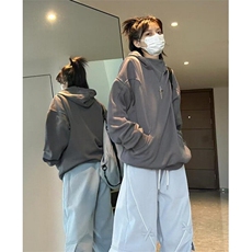 深灰色