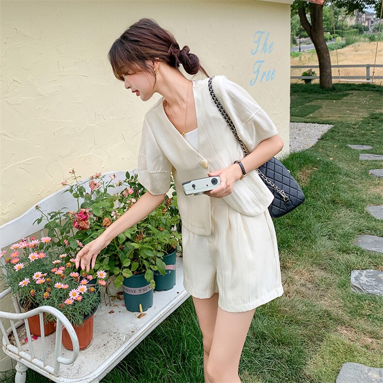 韩版杏色元气上衣短裤套装女2025夏季新款薄款显瘦百搭减龄两件套,女装套装/套裙,2C116