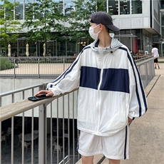 白色