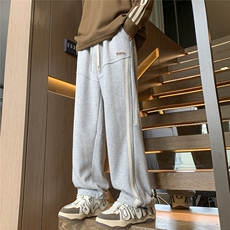 灰色