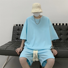 浅蓝色