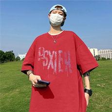 酒红色