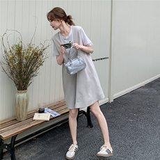慵懒风蕾丝拼接T恤背心裙女2025夏季新款设计感连衣裙，女装连衣裙，维壹