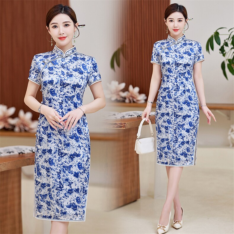 春夏季新款专柜品质真丝高奢时尚修身中长款青花瓷印花旗袍连衣裙，女装汉服/婚纱/旗袍/礼服，小荷流