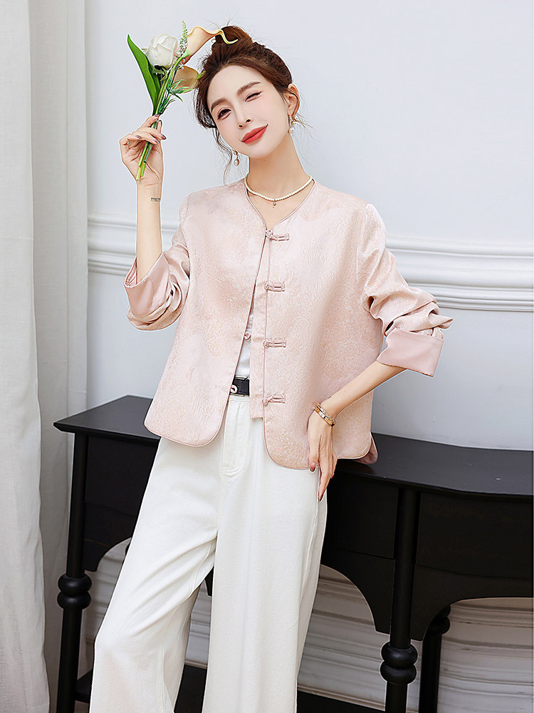 新中式G风粉色外套女2026新款春季温柔气质漂亮独特提花盘扣上衣,女装短外套,奕薇雅