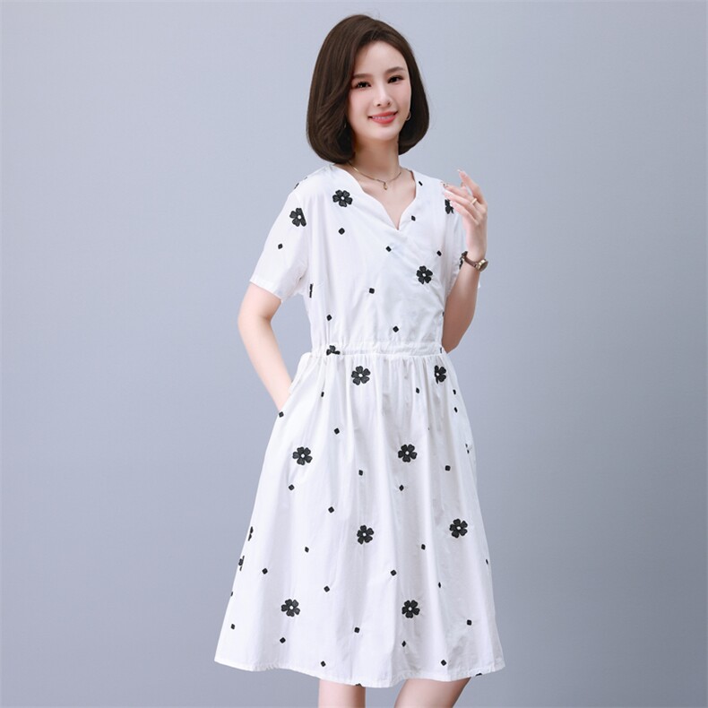 优雅显瘦刺绣宽松连衣裙清新甜美小花图案,女装连衣裙,叶笙衣