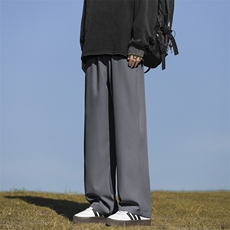 深灰色