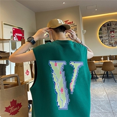 墨绿色