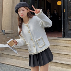 现货90白鹅绒小香风羊毛手工钉珠外套款号88603-P295K419，女装羽绒服，浙宝305