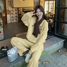 现货：春装新款春秋宽松百搭休闲三件运动套装2C135-6862P185K278，女装套装/套裙，2C135